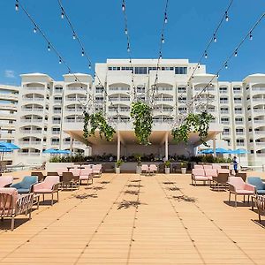 Hilton Cancun Mar Caribe All-Inclusive Resort